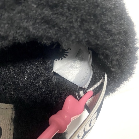 Ugg Fluff Yeah Slide Slippers - Size 3 Black - Picture 8 of 9